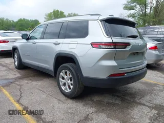 2023 Jeep Grand Cherokee Limited z VIN 1C4RJJBG8P8890280, wystawiony jako IAAI lot #42121395 z przebiegiem 42 983 mil mil oraz . Historia ofert i sprzedaży dostępna na DreamBid. Obrazek 3.