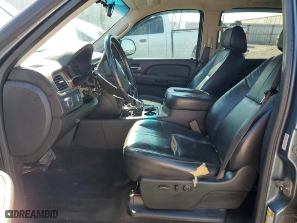 2009 Chevrolet Silverado 1500 LTZ with VIN 3GCEK33359G129643, listed as a Copart auction lot 43253465 with 228,387 mi miles and Salvage Title. Bid and sale history available at carsss.com. Image 7.