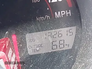 2006 Toyota Matrix STD z VIN 2T1KR32E26C600672, wystawiony jako IAAI lot #42278737 z przebiegiem 132 615 mil mil oraz . Historia ofert i sprzedaży dostępna na DreamBid. Obrazek 15.