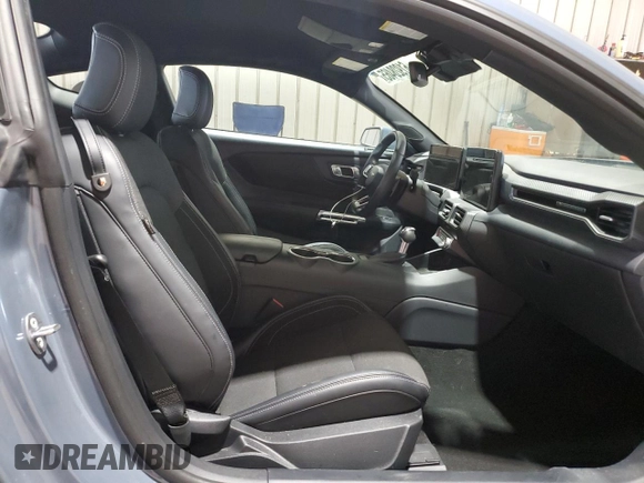 2024 Ford Mustang GT with VIN 1FA6P8CF7R5412104, listed as a Copart auction lot 61928465 with 19,933 mi miles and Salvage title. Bid and sale history available at DreamBid. Image 10.