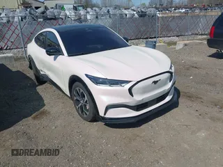 2023 Ford Mustang Mach-E Premium z VIN 3FMTK3SS8PMA48792, wystawiony jako IAAI lot #42122780 z przebiegiem 24 486 mil mil oraz . Historia ofert i sprzedaży dostępna na DreamBid. Obrazek 1.