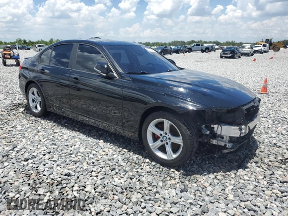 2012 BMW 3 Series 328i with VIN WBA3A5G55CNN65681, listed as a Copart auction lot 61018025 with 156,903 mi miles and Salvage title. Bid and sale history available at DreamBid. Image 4.