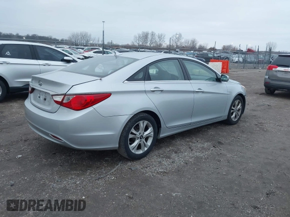 2011 Hyundai Sonata GLS with VIN 5NPEB4AC8BH063854, listed as a IAAI auction lot 41195819 with 181,700 mi miles. Bid and sale history available at carsss.com. Image 4.