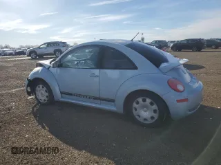 2010 Volkswagen New Beetle Coupe with VIN 3VWPG3AG8AM007734, listed as a Copart auction lot 49179215 with 0 mi miles and Salvage Title. Bid and sale history available at carsss.com. Image 2.