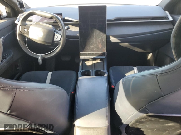 2023 Fisker Ocean One z VIN VCF1ZBU24PG003938, wystawiony jako Copart lot #89353135 z przebiegiem Nie podano mil oraz Szkody całkowita. Historia ofert i sprzedaży dostępna na DreamBid. Obrazek 8.