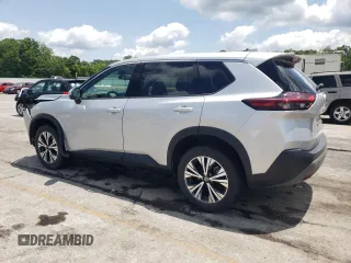 2021 Nissan Rogue SV z VIN 5N1AT3BB7MC733691, wystawiony jako Copart lot #59011065 z przebiegiem 61 827 mil mil oraz Szkoda całkowita • Salvage title. Historia ofert i sprzedaży dostępna na DreamBid. Obrazek 2.