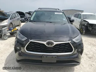 2020 Toyota Highlander XLE with VIN 5TDGZRAH9LS502911, listed as a Copart auction lot 51256955 with 84,424 mi miles and Salvage Title. Bid and sale history available at carsss.com. Image 5.
