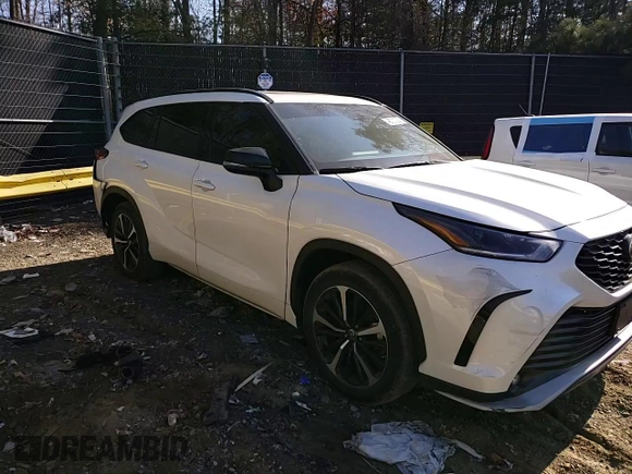 2021 Toyota Highlander XSE with VIN 5TDJZRBH9MS128001, listed as a Copart auction lot 46701225 with 17,887 mi miles and Salvage title. Bid and sale history available at DreamBid. Image 11.