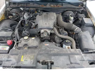 2004 Mercury Grand Marquis GS with VIN 2MEFM74W24X628573, listed as a IAAI auction lot 41922123 with 104,395 mi miles. Bid and sale history available at carsss.com. Image 10.