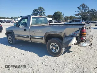 2000 Chevrolet Silverado 1500 with VIN 1GCEK14T2YE307758, listed as a Copart auction lot 76080254 with 296,205 mi miles and Salvage Title. Bid and sale history available at carsss.com. Image 2.