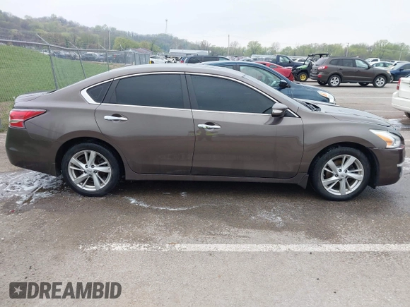 2014 Nissan Altima 2.5 S with VIN 1N4AL3AP9EC188442, listed as a IAAI auction lot 42001673 with 117,255 mi miles. Bid and sale history available at carsss.com. Image 13.