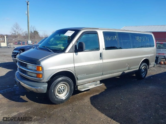 2002 Chevrolet Express Van with VIN 1GAGG29R821215025, listed as a IAAI auction lot 41615874 with 195,769 mi miles. Bid and sale history available at carsss.com. Image 14.