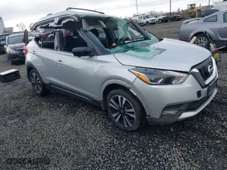 2020 Nissan Kicks SR with VIN 3N1CP5DV9LL555759, listed as a IAAI auction lot 41627061 with 89,620 mi miles. Bid and sale history available at carsss.com. Image 1.