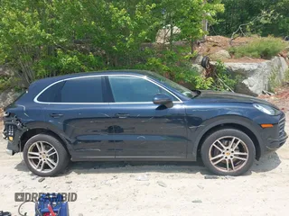 2019 Porsche Cayenne with VIN WP1AA2AY0KDA10815, listed as a IAAI auction lot 42475927 with 74,911 mi miles and . Bid and sale history available at DreamBid. Image 13.