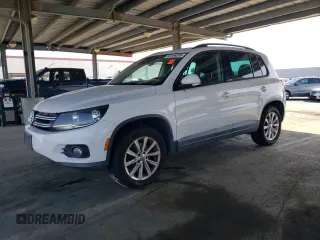 2012 Volkswagen Tiguan with VIN WVGCV7AX2CW515758, listed as a Copart auction lot 52456355 with 179,907 mi miles and Clean Title. Bid and sale history available at DreamBid. Image 1.