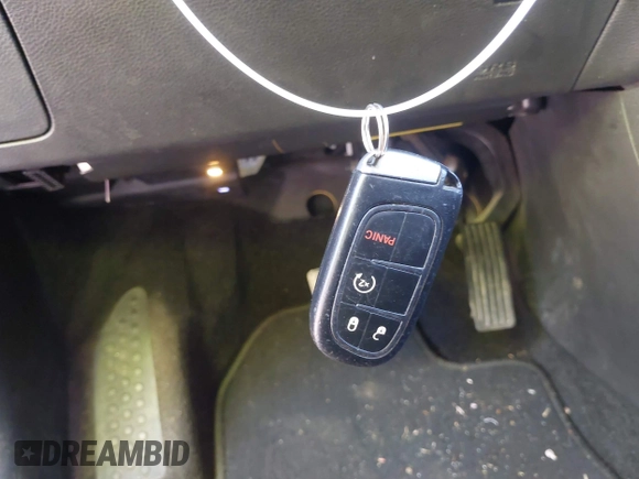 2015 Jeep Cherokee Limited with VIN 1C4PJMDB4FW610956, listed as a IAAI auction lot 42167270 with 118,219 mi miles and . Bid and sale history available at DreamBid. Image 11.