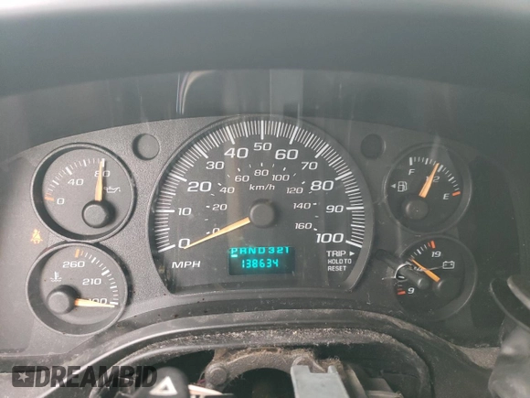 2007 Chevrolet Express Passenger z VIN 1GAHG39U571153735, wystawiony jako Copart lot #87535245 z przebiegiem 138 634 mil mil oraz Czysty tytuł • Clean title. Historia ofert i sprzedaży dostępna na DreamBid. Obrazek 9.