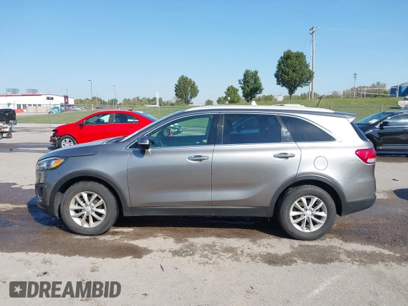 2016 Kia Sorento LX with VIN 5XYPG4A3XGG120676, listed as a IAAI auction lot 40568581 with 179,418 mi miles. Bid and sale history available at carsss.com. Image 15.