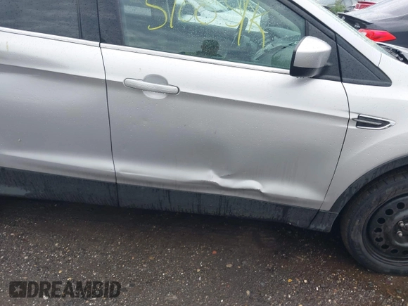 2018 Ford Escape SE with VIN 1FMCU9G99JUC41605, listed as a IAAI auction lot 39500946 with 114,032 mi miles. Bid and sale history available at carsss.com. Image 6.