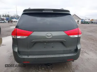 2013 Toyota Sienna XLE AAS с VIN 5TDYK3DC8DS375852, выставлен на аукционе IAAI как лот 41519437 с пробегом 91 828 миль миль и . История ставок и продаж доступна на DreamBid. Изображение 16.