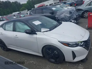 2024 Nissan Sentra SR z VIN 3N1AB8DV8RY256864, wystawiony jako IAAI lot #42127316 z przebiegiem 22 746 mil mil oraz . Historia ofert i sprzedaży dostępna na DreamBid. Obrazek 13.