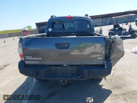 2011 Toyota Tacoma with VIN 5TFLU4EN6BX008627, listed as a IAAI auction lot 42033587 with 179,083 mi miles. Bid and sale history available at carsss.com. Image 16.