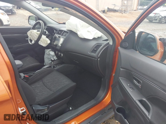 2020 Mitsubishi Outlander ES z VIN JA4AP3AU9LU028969, wystawiony jako IAAI lot #42503716 z przebiegiem 67 234 mil mil oraz . Historia ofert i sprzedaży dostępna na DreamBid. Obrazek 5.