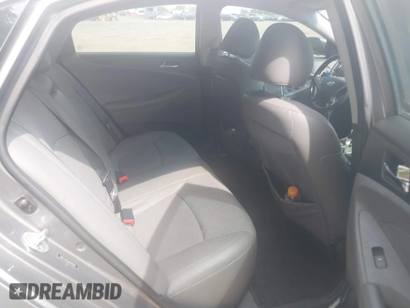 2012 Hyundai Sonata Limited z VIN 5NPEC4AC2CH456506, wystawiony jako IAAI lot #42213904 z przebiegiem 124 796 mil mil oraz . Historia ofert i sprzedaży dostępna na DreamBid. Obrazek 8.
