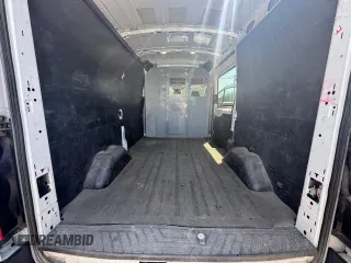 2018 Ford Transit z VIN 1FTYE1CM0JKB27121, wystawiony jako Copart lot #60483475 z przebiegiem 177 534 mil mil oraz Czysty tytuł • Clean title. Historia ofert i sprzedaży dostępna na DreamBid. Obrazek 6.
