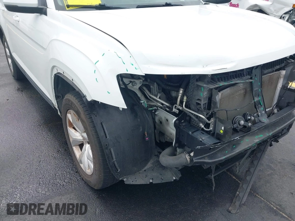2018 Volkswagen Atlas S z VIN 1V2AP2CA7JC599090, wystawiony jako IAAI lot #42419230 z przebiegiem 81 176 mil mil oraz . Historia ofert i sprzedaży dostępna na DreamBid. Obrazek 6.