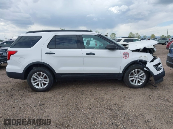 2017 Ford Explorer with VIN 1FM5K8BH4HGB63363, listed as a IAAI auction lot 35157602 with Not provided miles and . Bid and sale history available at DreamBid. Image 13.