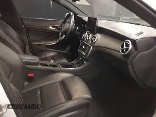 2019 Mercedes-Benz CLA 250 z VIN WDDSJ4GB8KN765229, wystawiony jako IAAI lot #41548902 z przebiegiem 57 608 mil mil oraz . Historia ofert i sprzedaży dostępna na DreamBid. Obrazek 5.