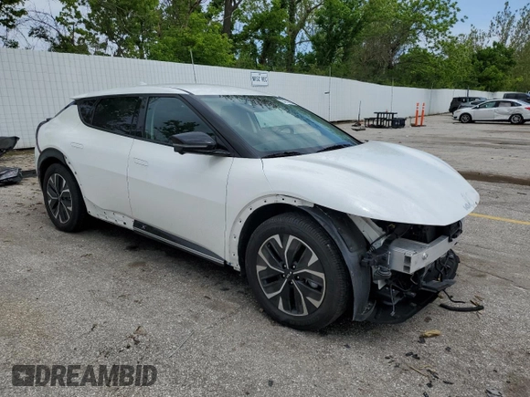 2022 Kia EV6 Wind z VIN KNDC3DLC6N5053572, wystawiony jako Copart lot #54911685 z przebiegiem 26 829 mil mil oraz Szkoda całkowita • Salvage title. Historia ofert i sprzedaży dostępna na DreamBid. Obrazek 4.