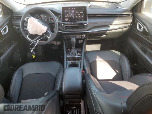 2022 Jeep Compass Trailhawk с VIN 3C4NJDDB1NT226032, выставлен на аукционе Copart как лот 50237725 с пробегом 44 805 миль миль и Списание • Salvage title. История ставок и продаж доступна на DreamBid. Изображение 8.