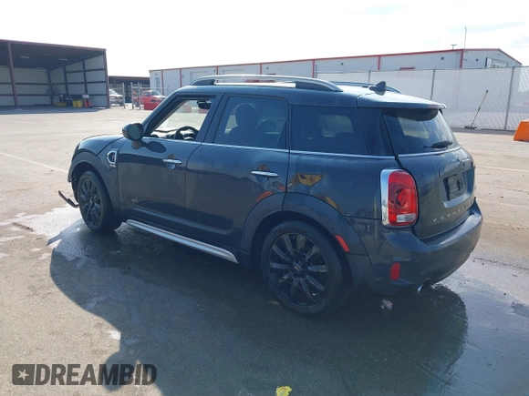 2018 MINI Countryman Cooper S with VIN WMZYT5C3XJ3E60685, listed as a IAAI auction lot 41775049 with 125,883 mi miles and . Bid and sale history available at DreamBid. Image 3.