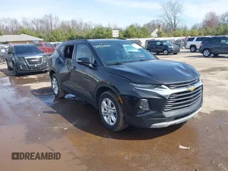 2021 Chevrolet Blazer LT z VIN 3GNKBCRS4MS527506, wystawiony jako IAAI lot #41952184 z przebiegiem 76 883 mil mil oraz . Historia ofert i sprzedaży dostępna na DreamBid. Obrazek 1.