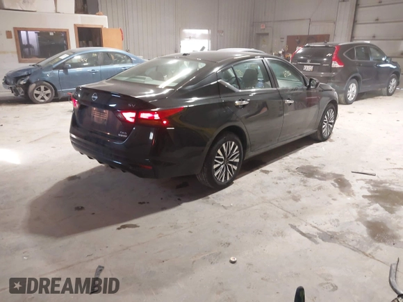 2023 Nissan Altima SV z VIN 1N4BL4DW6PN315393, wystawiony jako IAAI lot #41316755 z przebiegiem 52 939 mil mil oraz . Historia ofert i sprzedaży dostępna na DreamBid. Obrazek 4.
