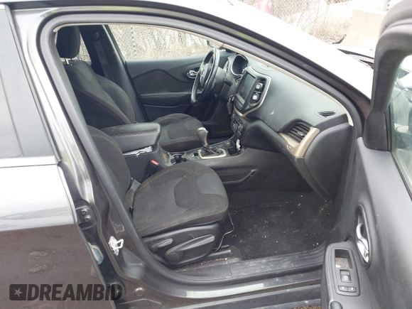 2015 Jeep Cherokee Latitude with VIN 1C4PJMCS9FW769294, listed as a IAAI auction lot 41810346 with 94,975 mi miles and . Bid and sale history available at DreamBid. Image 5.