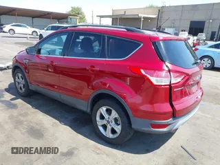 2016 Ford Escape SE с VIN 1FMCU0GX5GUB39043, выставлен на аукционе IAAI как лот 42464213 с пробегом 92 478 миль миль и . История ставок и продаж доступна на DreamBid. Изображение 3.