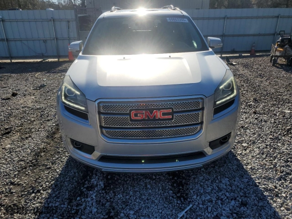 2015 GMC Acadia Denali with VIN 1GKKRTKD4FJ319361, listed as a Copart auction lot 88863355 with 161,198 mi miles and Salvage Title. Bid and sale history available at carsss.com. Image 5.