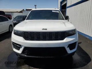 2024 Jeep Grand Cherokee Altitude z VIN 1C4RJHAG2RC142165, wystawiony jako Copart lot #63027485 z przebiegiem 40 161 mil mil oraz Czysty tytuł • Clean title. Historia ofert i sprzedaży dostępna na DreamBid. Obrazek 5.