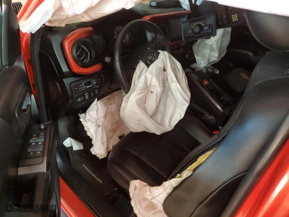 2017 Toyota Tacoma SR5 with VIN 3TMCZ5AN4HM051519, listed as a Copart auction lot 46847035 with 0 mi miles and Salvage Title. Bid and sale history available at carsss.com. Image 8.