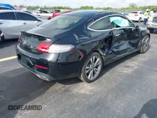 2018 Mercedes-Benz C 300 с VIN WDDWJ4KB1JF678659, выставлен на аукционе IAAI как лот 42447456 с пробегом 121 936 миль миль и . История ставок и продаж доступна на DreamBid. Изображение 4.