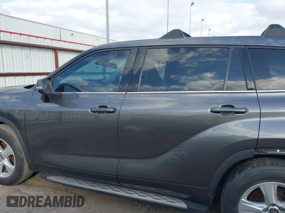 2021 Toyota Highlander L with VIN 5TDZZRAH7MS537442, listed as a IAAI auction lot 41530851 with 56,266 mi miles and . Bid and sale history available at DreamBid. Image 15.