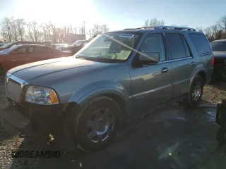 2006 Lincoln Navigator Luxury with VIN 5LMFU28586LJ09722, listed as a Copart auction lot 88889405 with 170,696 mi miles and Salvage Title. Bid and sale history available at carsss.com. Image 1.