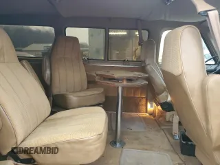 1981 Chevrolet Chevy Van z VIN 1G8EG25L4B7106150, wystawiony jako Copart lot #84432694 z przebiegiem 77 928 mil mil oraz Czysty tytuł • Clean title. Historia ofert i sprzedaży dostępna na DreamBid. Obrazek 11.
