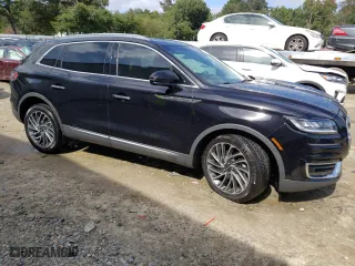 2019 Lincoln Nautilus Reserve with VIN 2LMPJ8LPXKBL61711, listed as a Copart auction lot 69843683 with 0 mi miles. Bid and sale history available at carsss.com. Image 4.