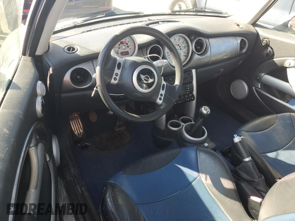 2002 MINI Hardtop S with VIN WMWRE33492TD56912, listed as a Copart auction lot 85466194 with 177,087 mi miles and Non Repairable. Bid and sale history available at DreamBid. Image 8.