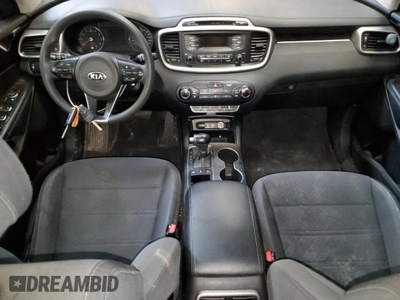 2017 Kia Sorento LX with VIN 5XYPGDA35HG332242, listed as a Copart auction lot 58663735 with 162,565 mi miles and Clean title. Bid and sale history available at DreamBid. Image 8.