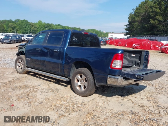 2019 Ram 1500 Big Horn z VIN 1C6RRFFG0KN909003, wystawiony jako IAAI lot #39513660 z przebiegiem 84 291 mil mil oraz . Historia ofert i sprzedaży dostępna na DreamBid. Obrazek 3.